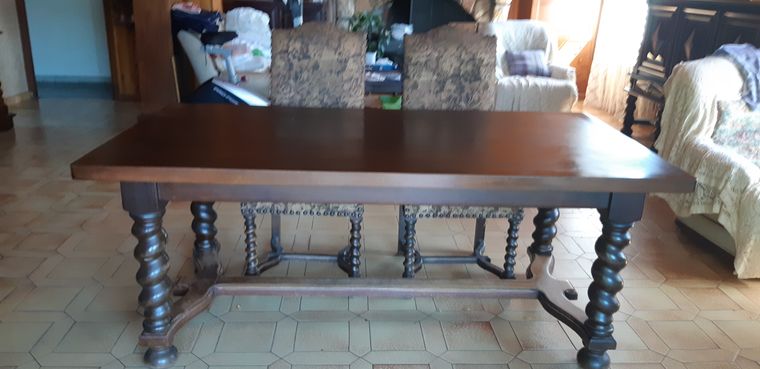 Table bois rustique louis xiii et 6 chaises