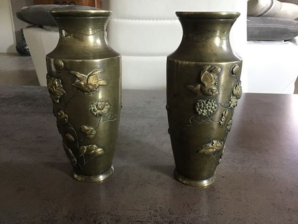 Paire de vases anciens en laiton Extrême Orient fin 19e